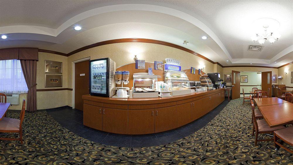 巴里智选假日套房酒店 外观 照片